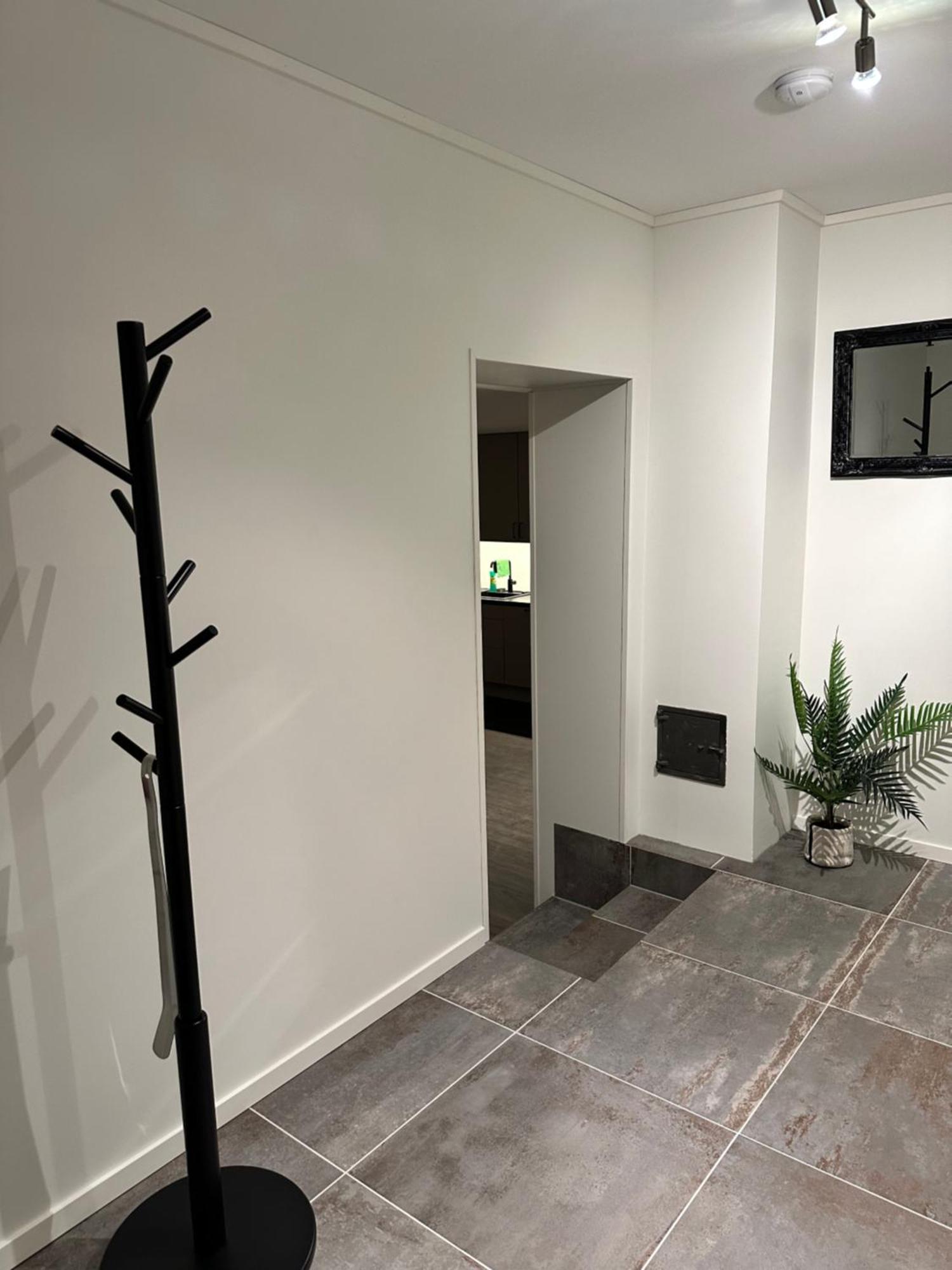 Your Home Away From Home, Apartment 2 Tromsø Exteriör bild