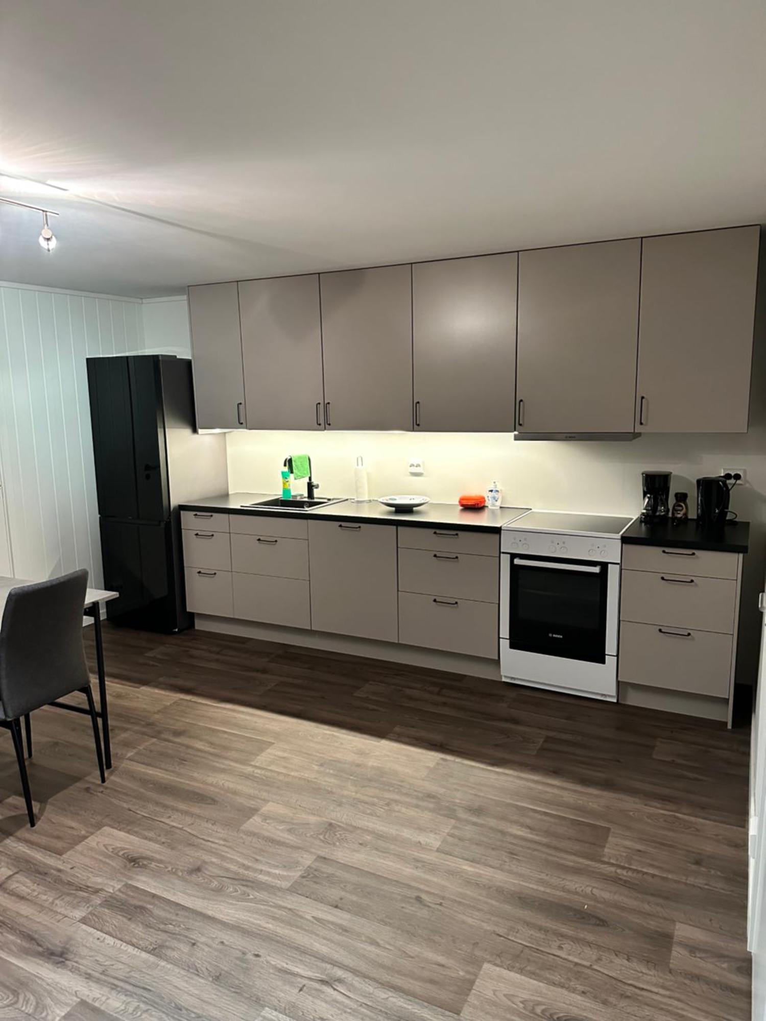 Your Home Away From Home, Apartment 2 Tromsø Exteriör bild